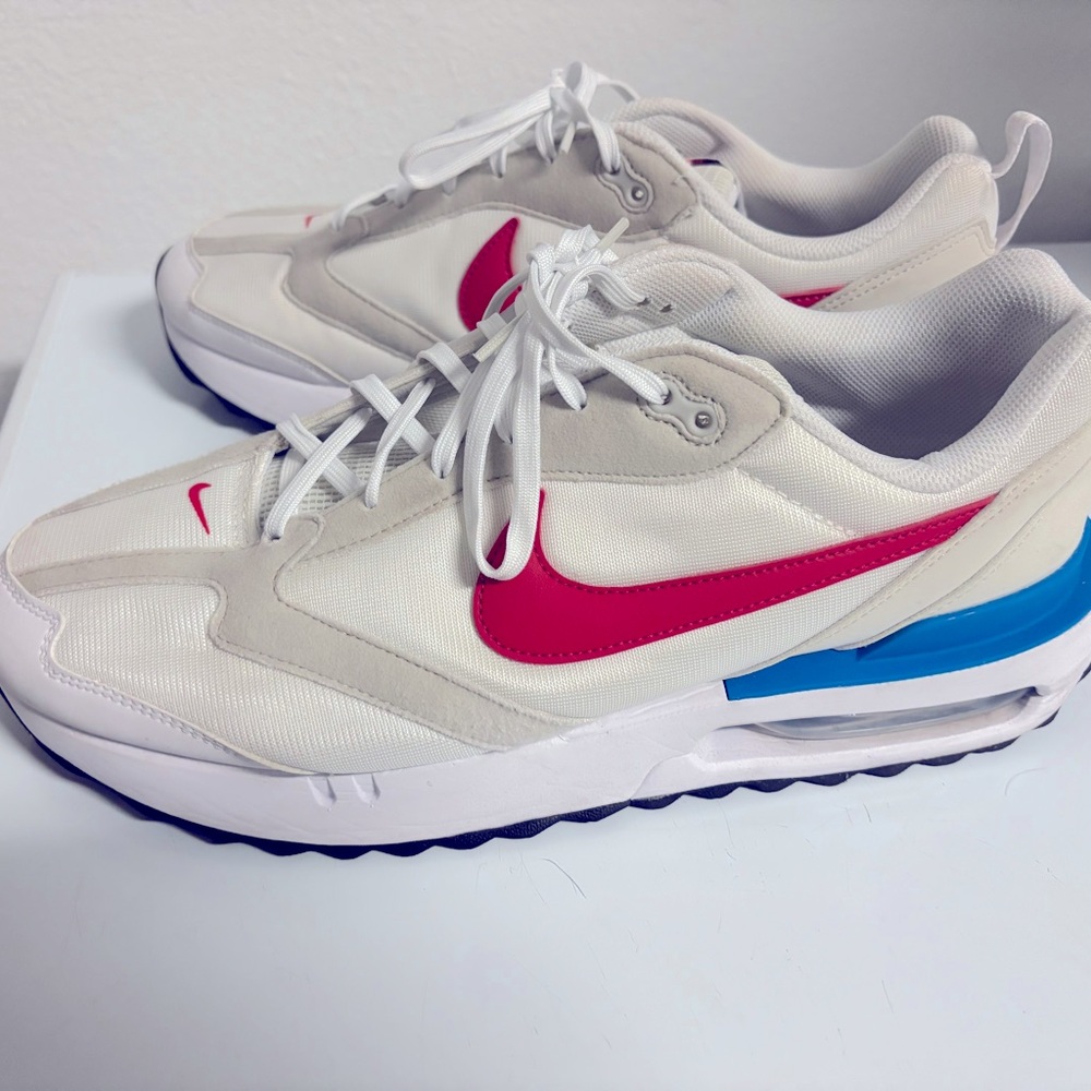 Air Max Dawn - White/Blue/Red - Size 13